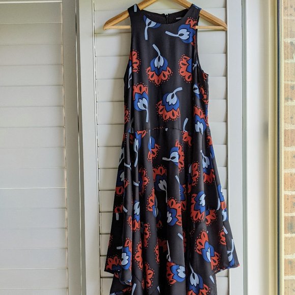 Country Road floral hankerchief hem midi dress - Picture 2 of 6